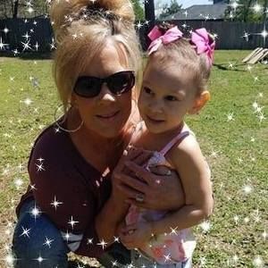 Meet your Posher, Debra